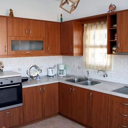 Elzahed Apartments Maestro Kímolos Exterior photo