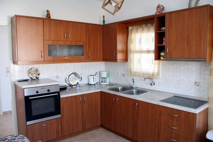 Elzahed Apartments Maestro Kímolos Exterior photo